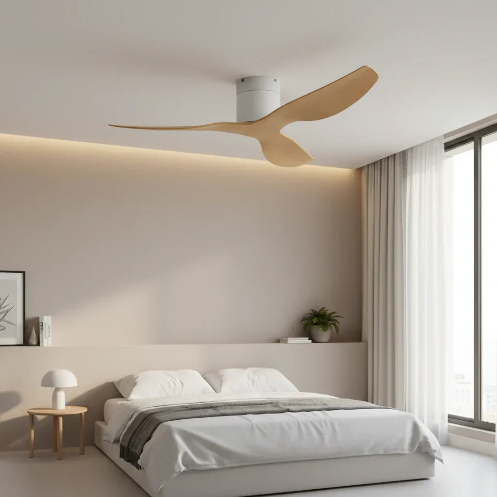 Ventilateur de plafond réversible dans une chambre Image