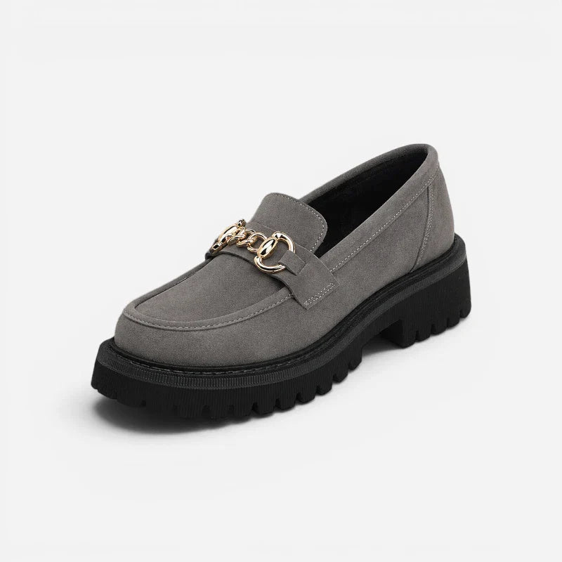 Mocassin Plateforme Compensé Gris Avec Chaine Dorée Femme