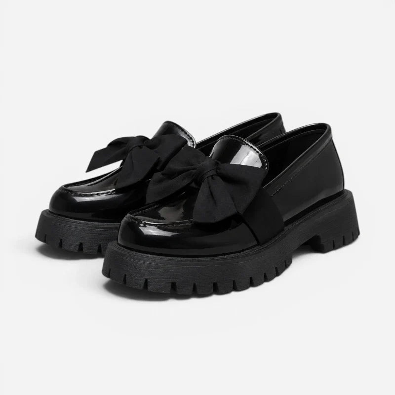 Mocassin Compensé En Cuir Vernis Noir À Noeud Papillon