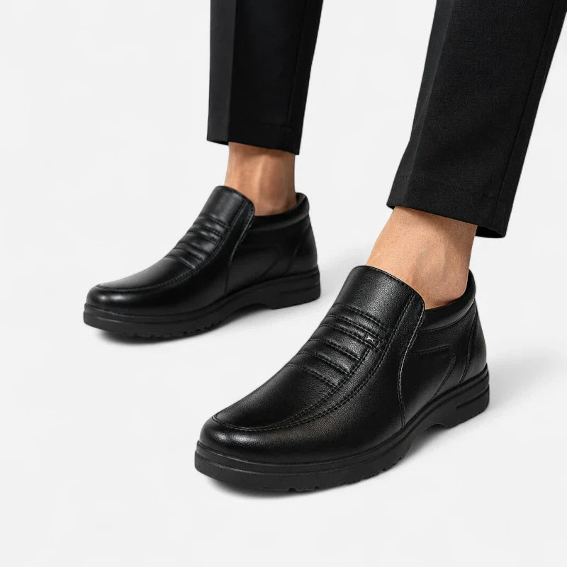 Mocassin Montant En Cuir Noir Bien Habillé Pour Homme