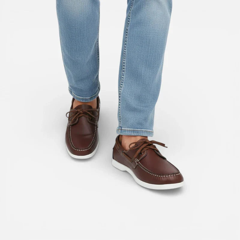 Mocassin Bateau à Lacet Cuir Lisse Marron Pour Homme