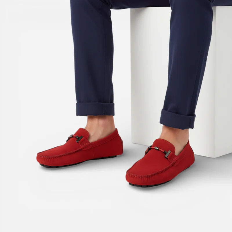 Mocassin En Daim Rouge Avec Chaine Pour Homme