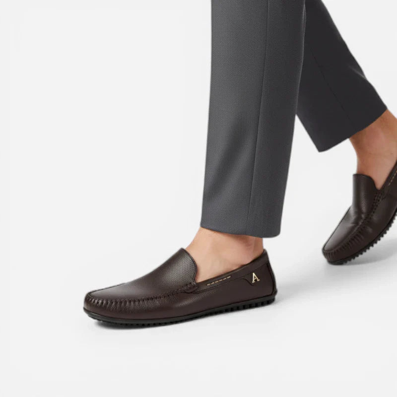 Mocassin En Cuir Véritable Marron Avec Badge Doré Pour Bateau Homme
