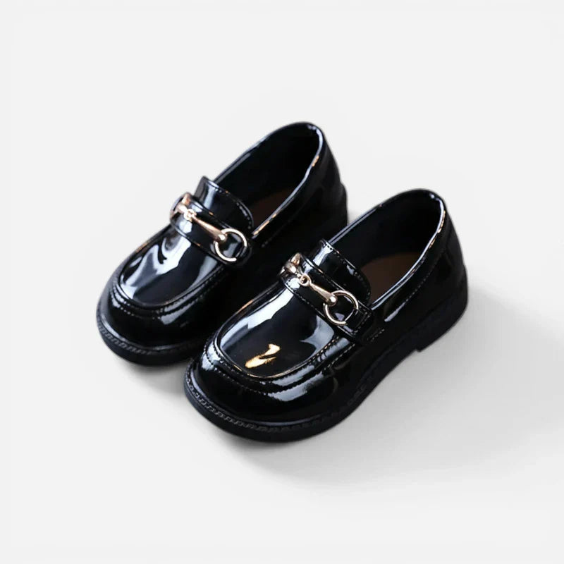 Mocassin Compené Pour Fillette En Cuir Noir Vernis à Mors