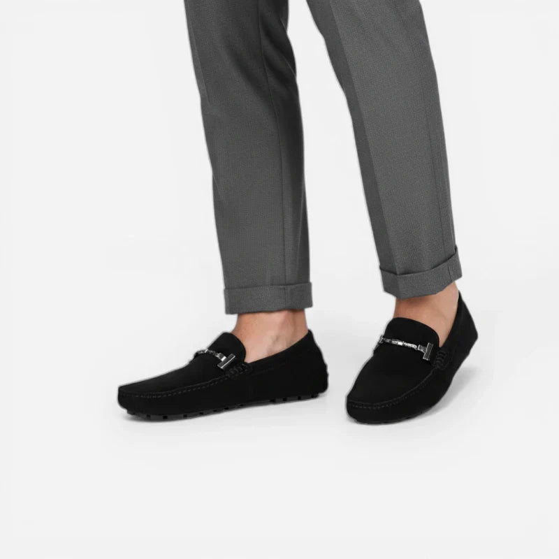 Mocassin En Daim Noir Avec Chaine Pour Homme