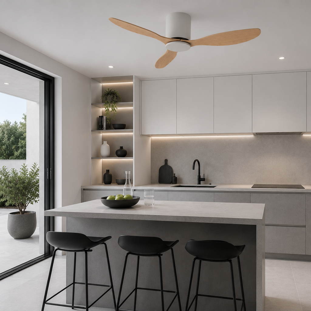 Axiom | Ventilateur moteur DC blanc et bois clair